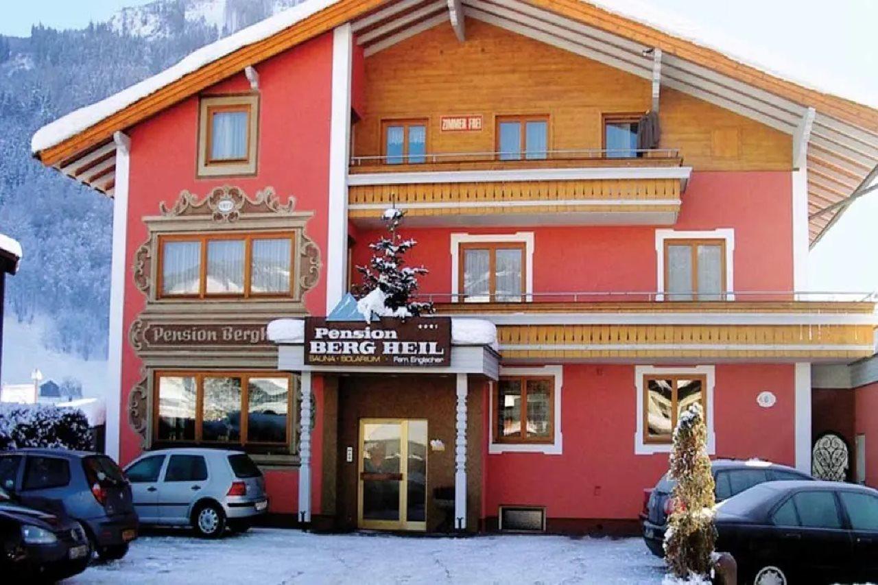 Pension Bergheil Kaprun Exteriör bild