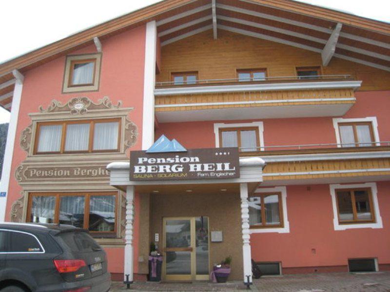 Pension Bergheil Kaprun Exteriör bild